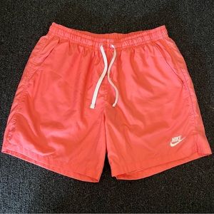 Nike NSW Mens Medium shorts in Pink.